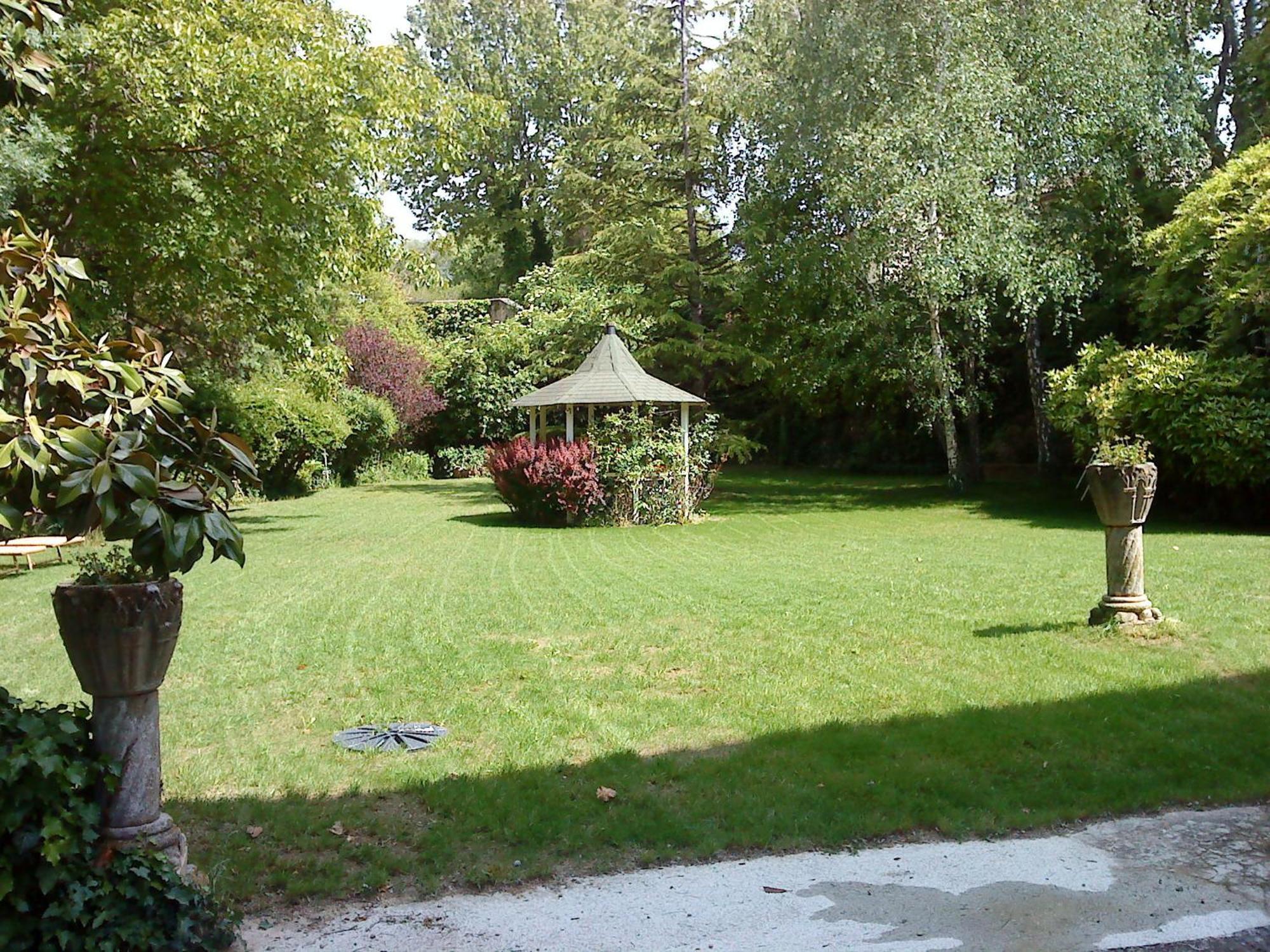 Le Vieux Moulin De Jouques Panzió Kültér fotó