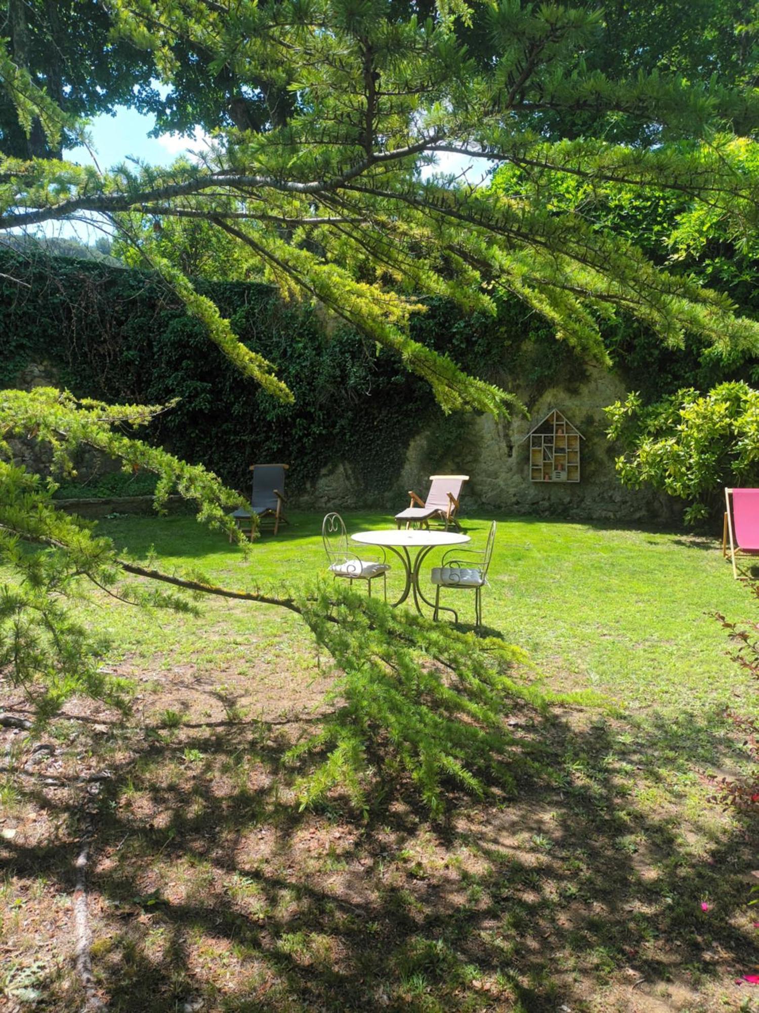 Le Vieux Moulin De Jouques Panzió Kültér fotó