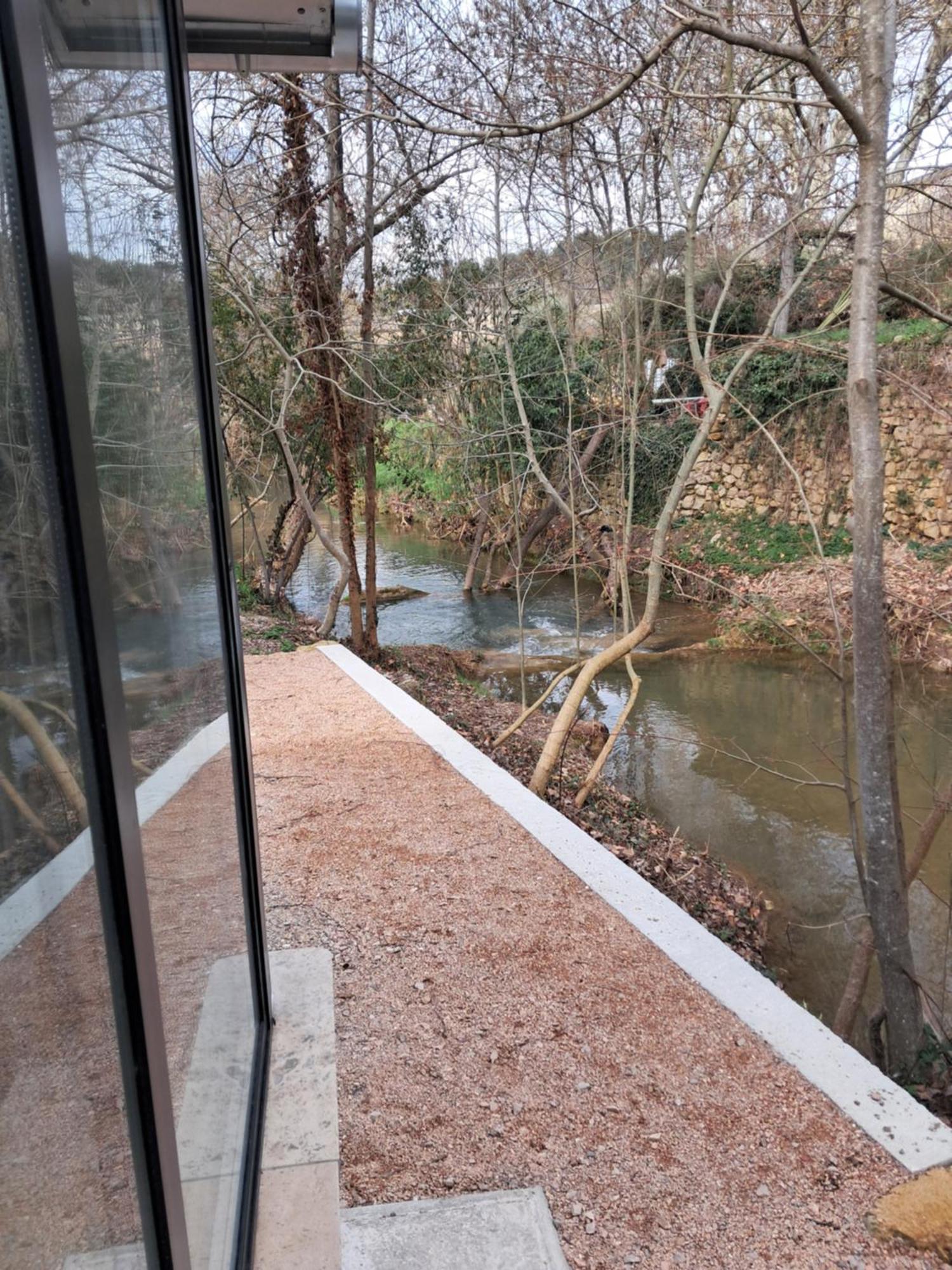 Le Vieux Moulin De Jouques Panzió Kültér fotó